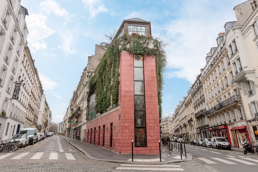 Office in Paris for sale - Building Photo - Image 1 of 9