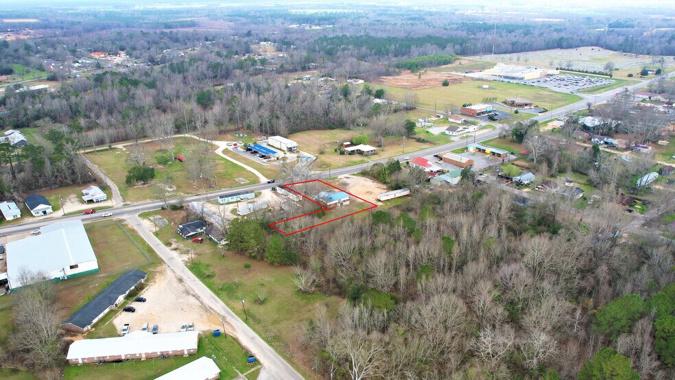 000 N Main, Atmore 36502 2/10 Mile from Walmart Busy North Main St