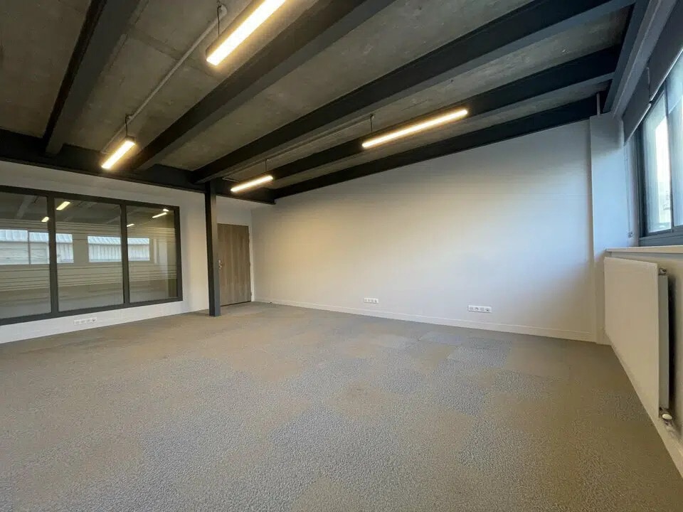 Location Bureaux 32 m² - Photo 1