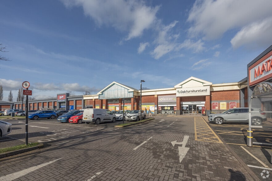 Marsh Barton Rd, Exeter to rent - Building Photo - Image 2 of 2
