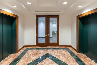 800 S Douglas Rd, Coral Gables, FL for rent Interior Photo- Image 1 of 6