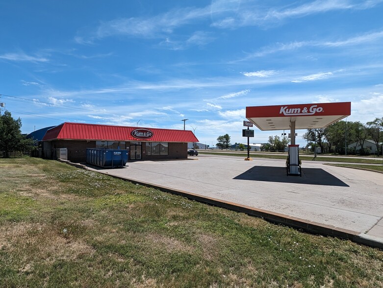 411 1st SW ave, Bowman, ND for sale - Building Photo - Image 3 of 3