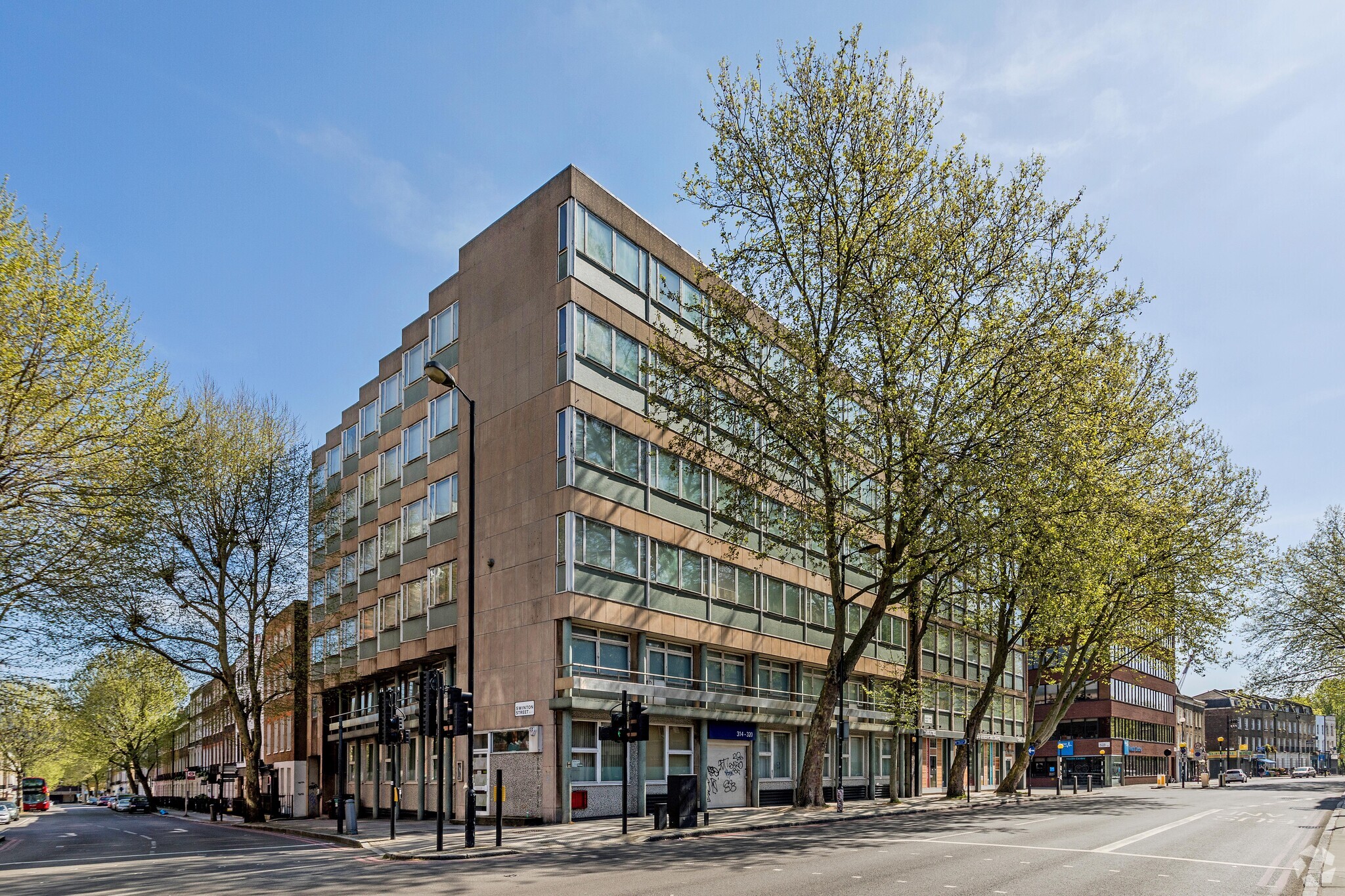 314-320 Grays Inn Rd, London to rent Primary Photo- Image 1 of 2