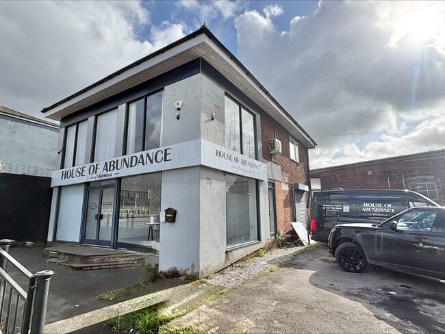 More details for 34 Huddersfield Rd, Oldham - Retail for Sale