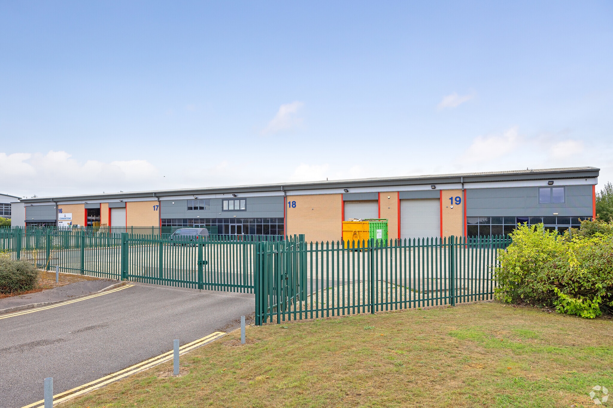 Durham Ln, Doncaster to rent Primary Photo- Image 1 of 25