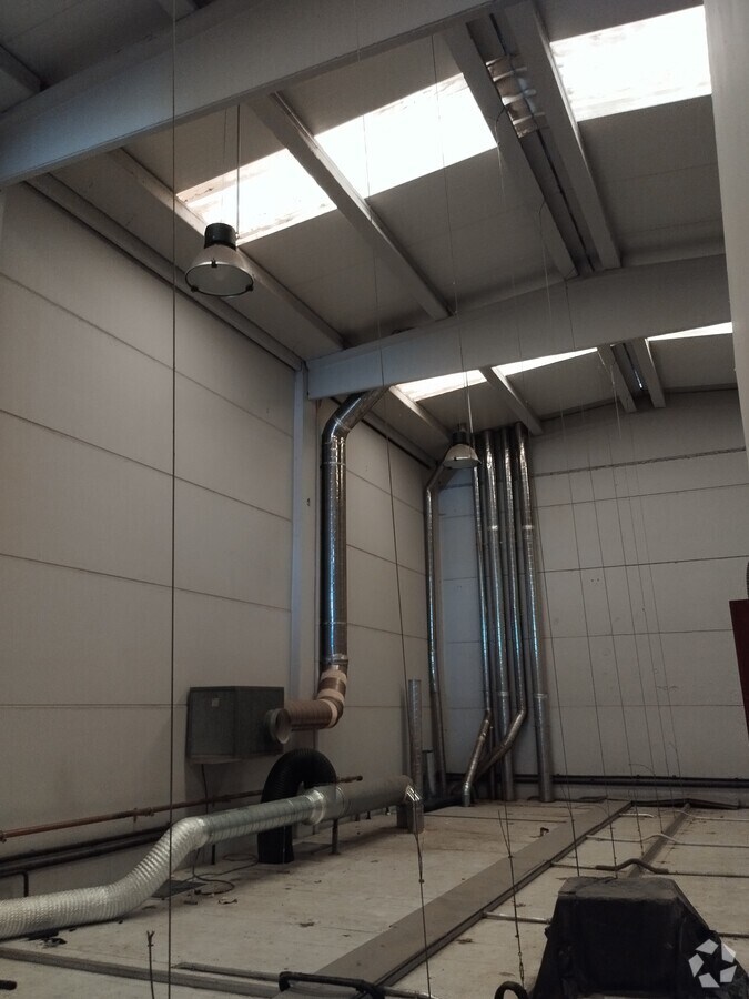 Avenida de la Encina, 15, Fuenlabrada, MAD 28942 - - - Interior Photo - Image 1 of 21