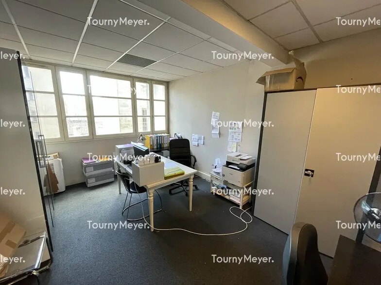 Office in Bordeaux to rent - Interior Photo - Image 3 of 5
