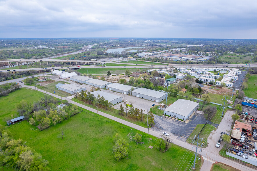 340 S Eckroat St, Oklahoma City, OK for rent - Building Photo - Image 1 of 94