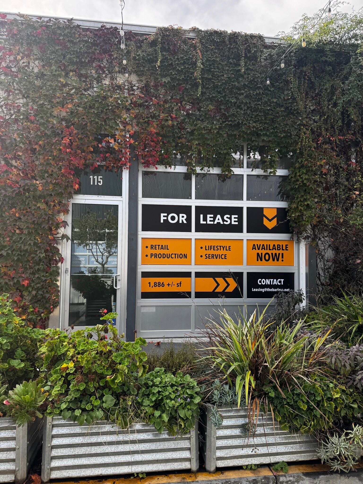 6770 McKinley St, Sebastopol, CA to rent Interior Photo- Image 1 of 12