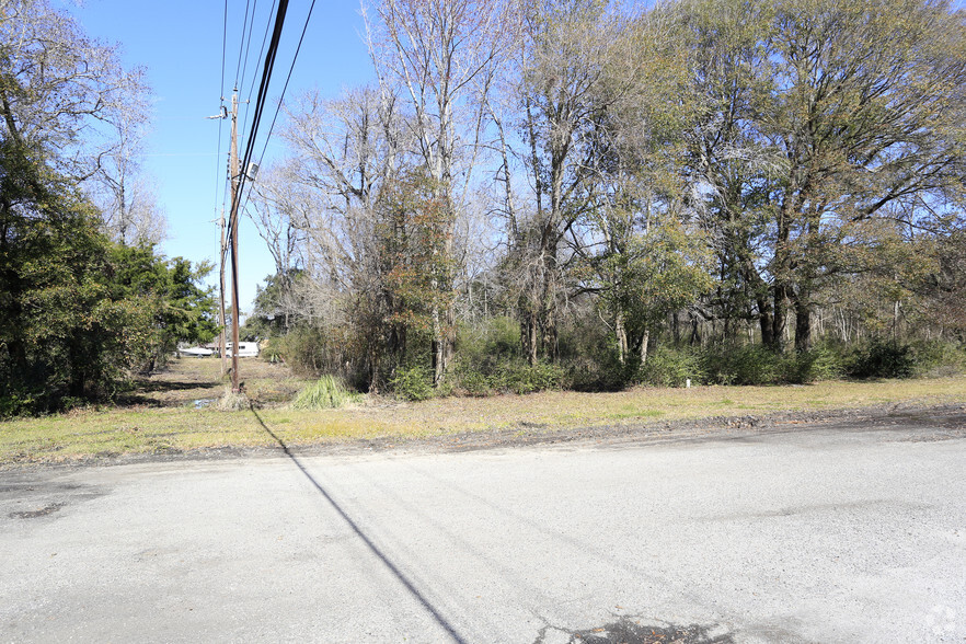 2440 Ashley River Rd, Charleston, SC for sale - Primary Photo - Image 1 of 1