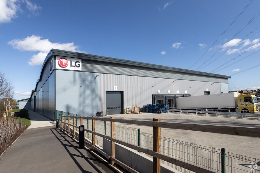 Grovebury Rd, Leighton Buzzard for sale - Primary Photo - Image 1 of 1