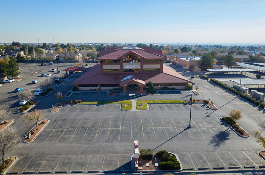 2400 Trawood Dr, El Paso, TX for rent - Building Photo - Image 3 of 12