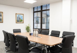 145 Leadenhall St, London to rent Interior Photo- Image 1 of 7