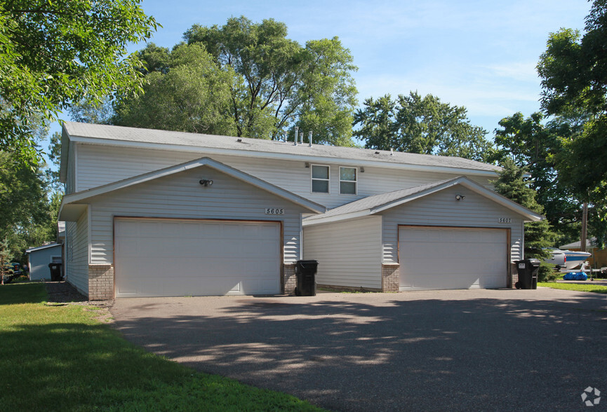 5601-5607 4th St NE, Fridley, MN for sale - Primary Photo - Image 1 of 1