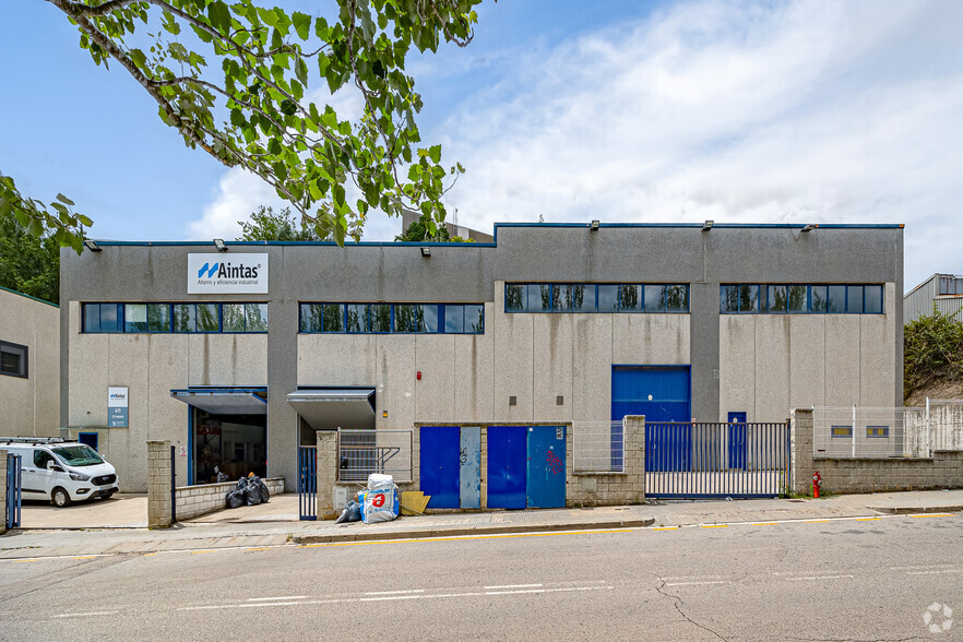 Industrial in Rubí, BAR for rent - Primary Photo - Image 1 of 2