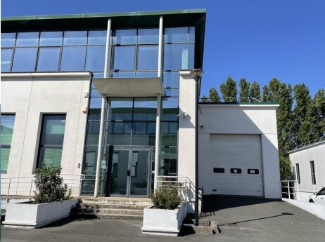 Light Industrial in Villeneuve-la-Garenne to rent Building Photo- Image 1 of 13