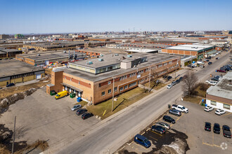 5785 Rue Paré, Mt Royal, QC - aerial  map view