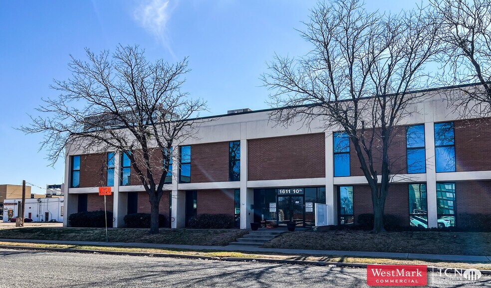 1611 10th St, Lubbock, TX to rent - Building Photo - Image 2 of 9