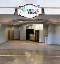 5250 International Dr, Orlando, FL to rent Interior Photo- Image 2 of 3