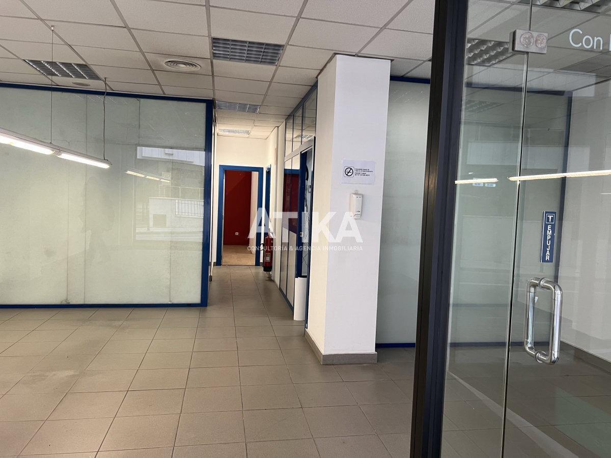 Retail in Ontinyent, Valencia to rent Interior Photo- Image 1 of 12