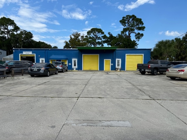 333-337 Carswell Ave, Daytona Beach, FL for rent - Building Photo - Image 2 of 15