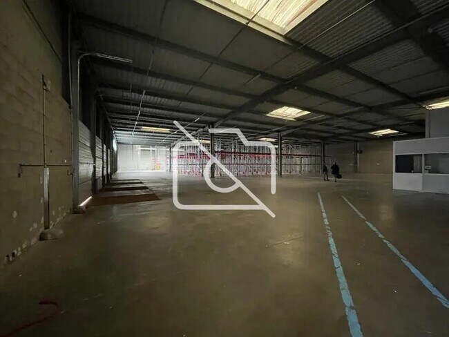 Location Entrepôt 1 413 m² à 2 826 m²