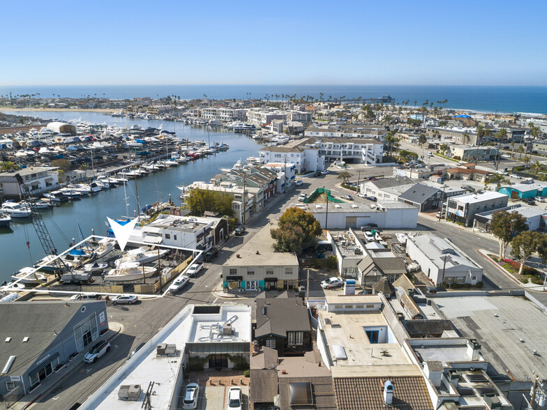 2820 Lafayette Rd, Newport Beach, CA for rent - Building Photo - Image 1 of 8