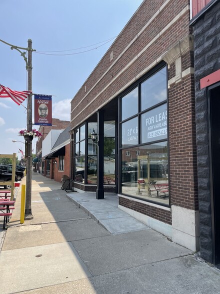 118-120 W Main St, Peotone, IL for sale - Building Photo - Image 1 of 1