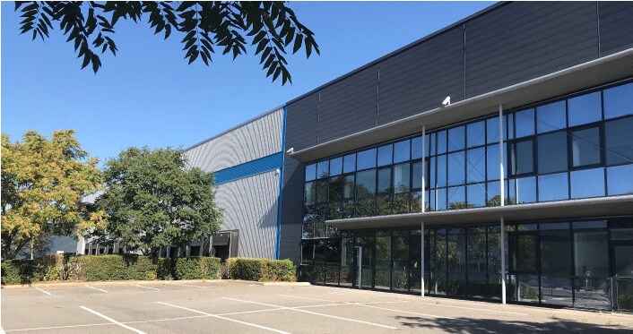 Industrial in Brétigny-sur-Orge to rent Building Photo- Image 1 of 10