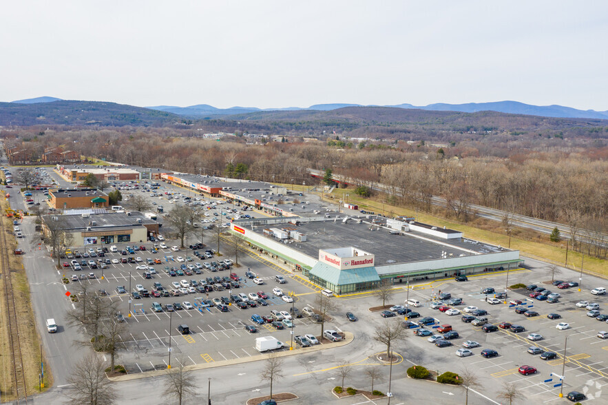 100-350 Plaza Rd, Kingston, NY for rent - Aerial - Image 3 of 5