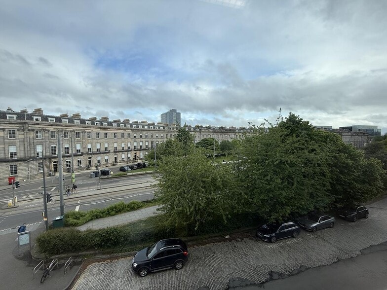 6 Coates Cres, Edinburgh to rent - Building Photo - Image 2 of 28