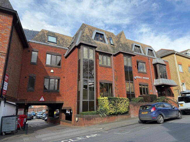 More details for Vaughan Rd, Harpenden - Office to Rent