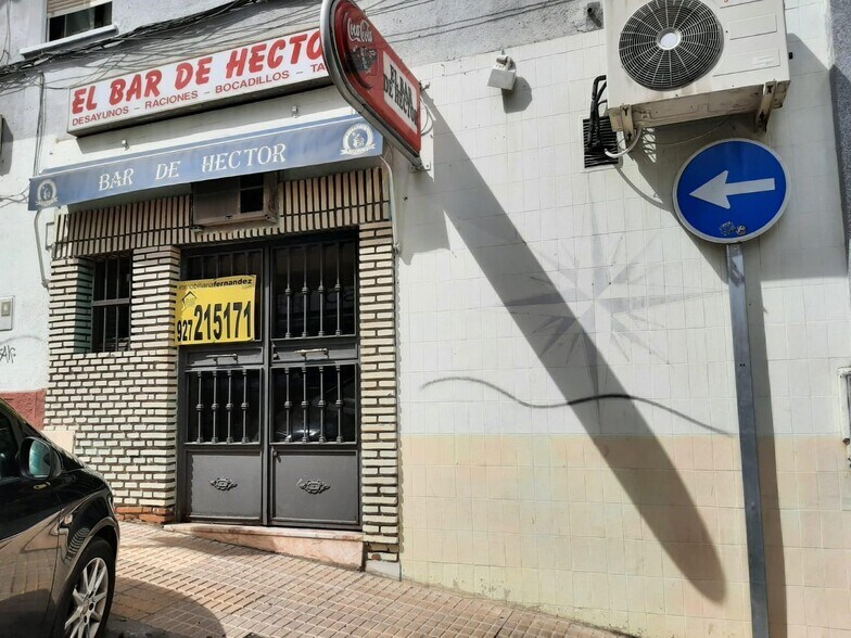Retail in Cáceres, Cáceres for sale - Building Photo - Image 1 of 3