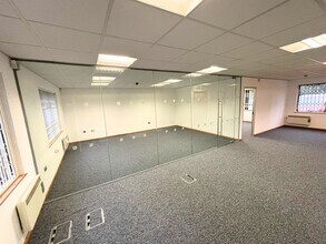 Woodlands, Bradley Stoke to rent Interior Photo- Image 1 of 8