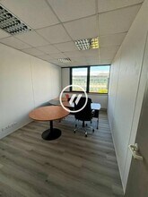 Office in Roissy-en-France to rent Interior Photo- Image 1 of 8