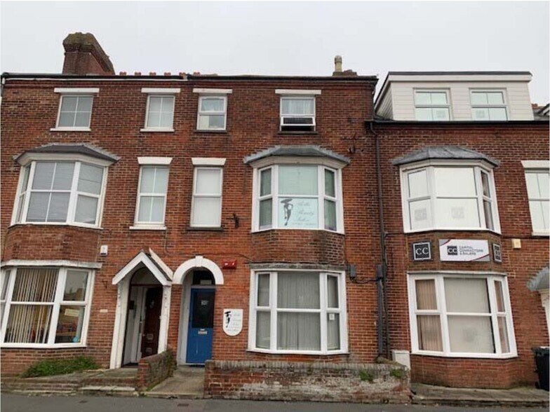 30 Sudley Rd, Bognor Regis for sale - Primary Photo - Image 1 of 1