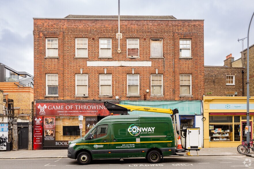 134-134A King St, London to rent - Building Photo - Image 2 of 4