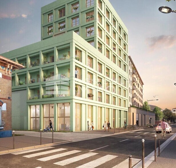 Retail in Ivry-sur-Seine to rent - Building Photo - Image 3 of 3