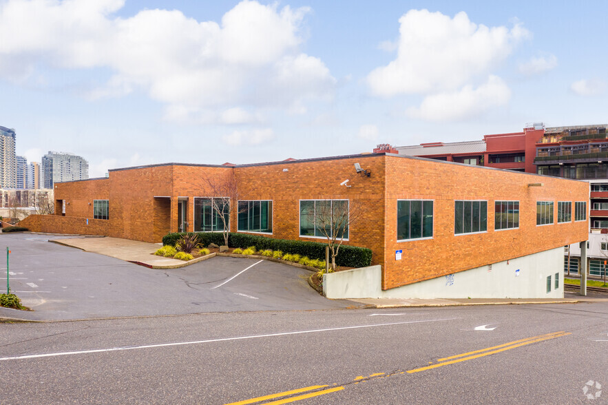 4550 S Macadam Ave, Portland, OR for rent - Building Photo - Image 3 of 26