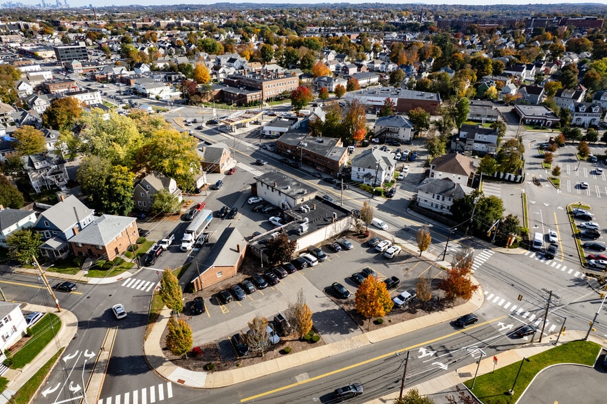 995 Main Street Cor, Waltham, MA for sale - Building Photo - Image 2 of 7