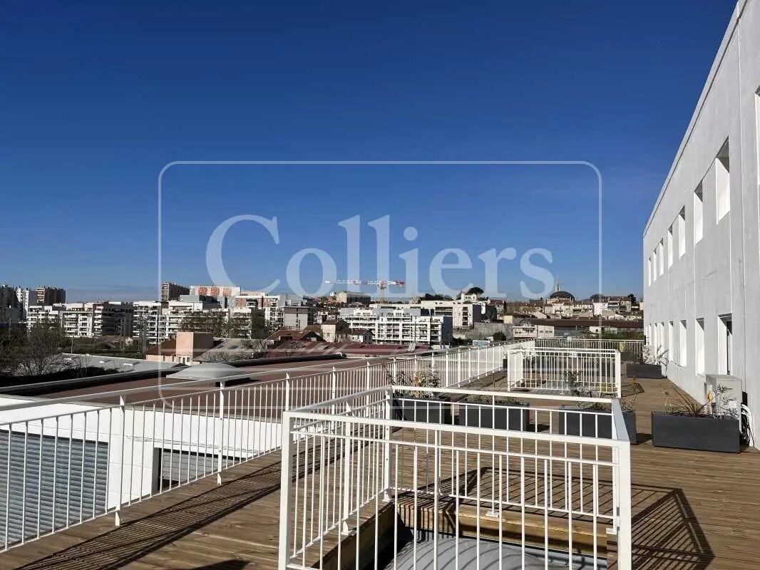 Office in Marseille for sale Building Photo- Image 1 of 12