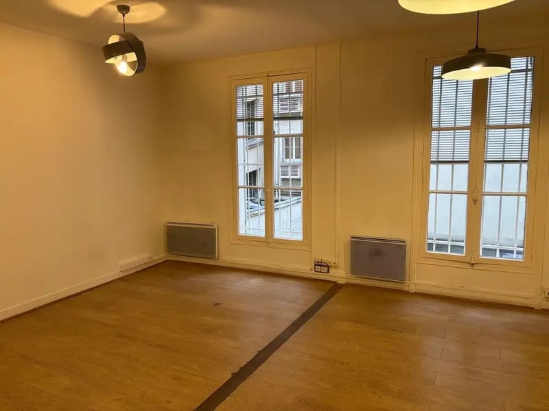 1 Place De La République, Levallois-Perret to rent Interior Photo- Image 1 of 5