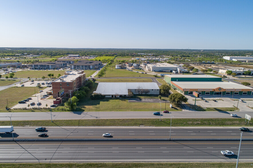 2460 S Interstate 35, San Marcos, TX for rent - Building Photo - Image 2 of 10