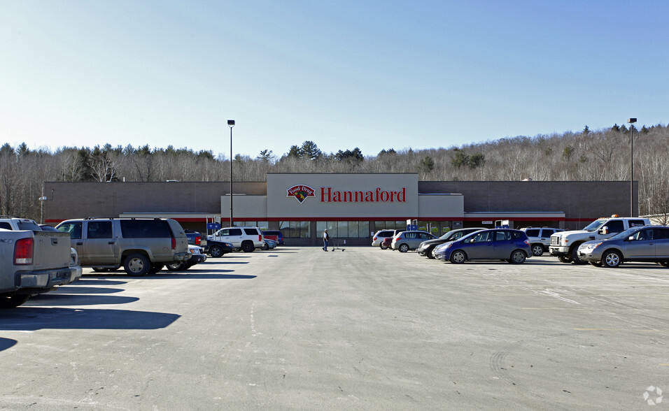 115-134 Hannaford Dr, Farmington, ME for rent - Building Photo - Image 2 of 4