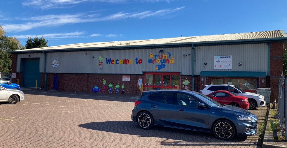 1 Holbrook Rise, Sheffield for sale - Building Photo - Image 2 of 10