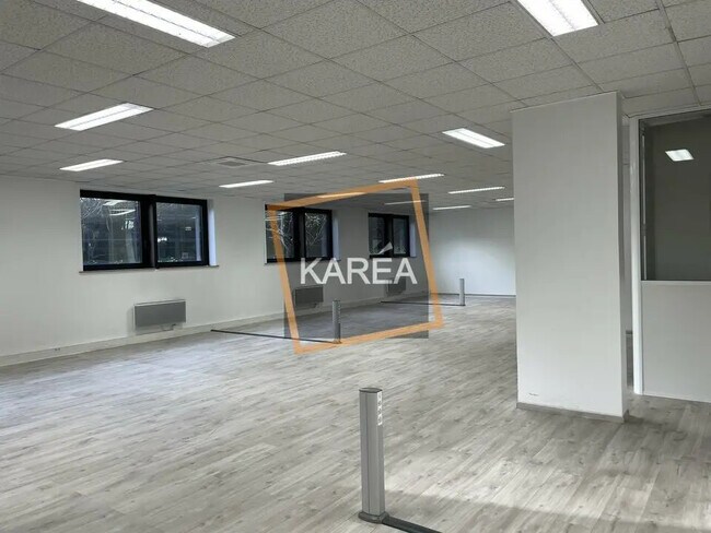 Location Bureaux 309 m²