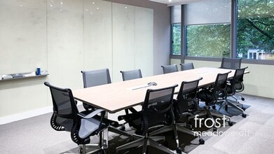 80 Hammersmith Rd, London to rent Interior Photo- Image 2 of 3