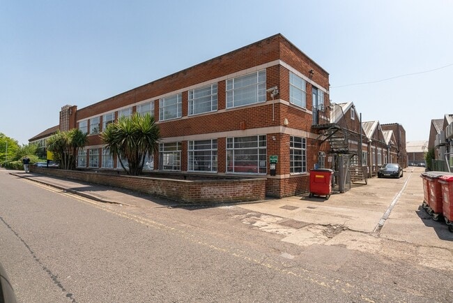 More details for 5 Elstree Way, Borehamwood - Office to Rent