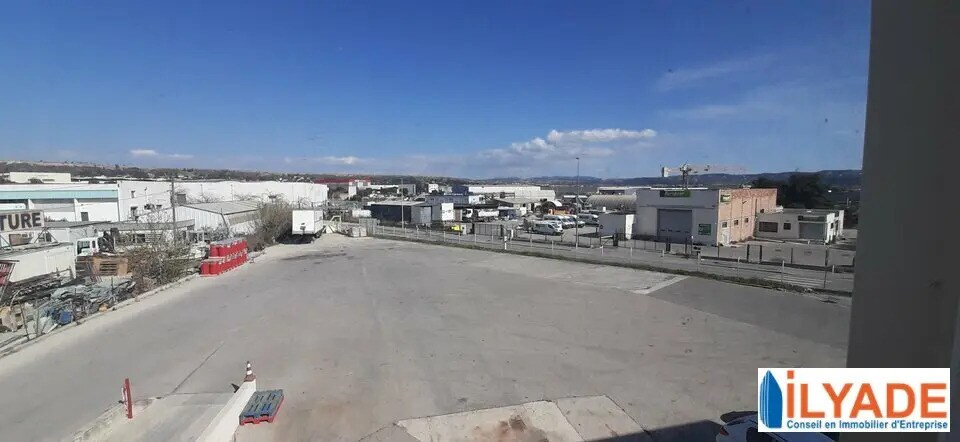 Office in Vitrolles to rent - Building Photo - Image 1 of 5