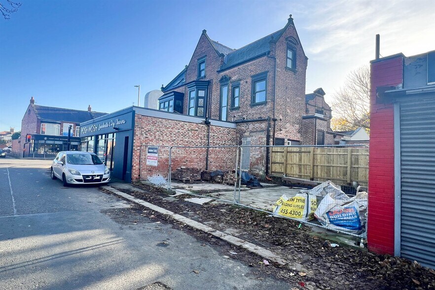 172 Sunderland Rd, South Shields for sale - Primary Photo - Image 1 of 1